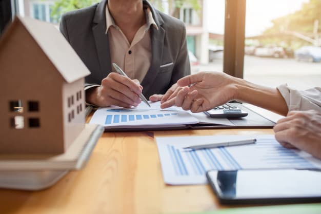 Dont Believe These 5 Myths About Real Estate Agents